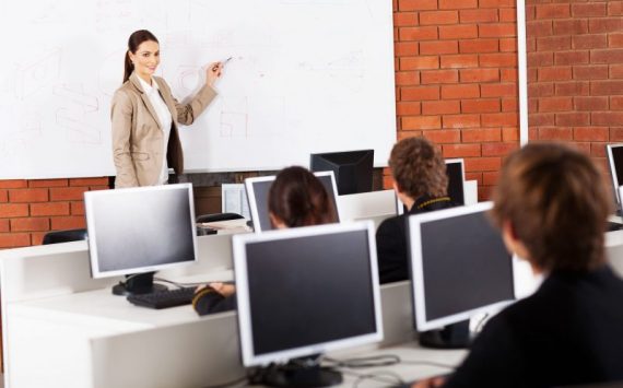 Tech-Ready Spaces: The Advanced Infrastructure and Amenities of Coworking Spaces