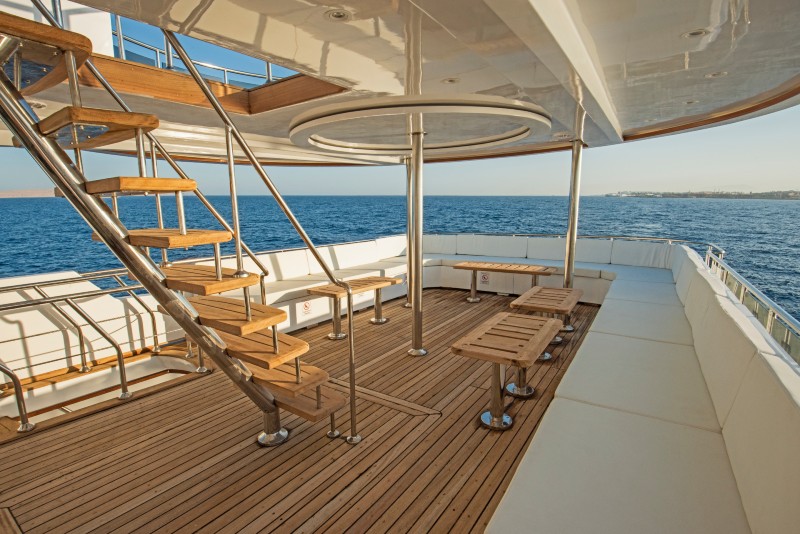 Would Teak Flooring Be the Right Choice for Your Home Renovation?